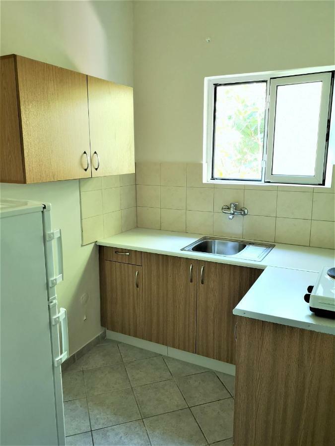 Neorio Studios Poros Town Exterior photo